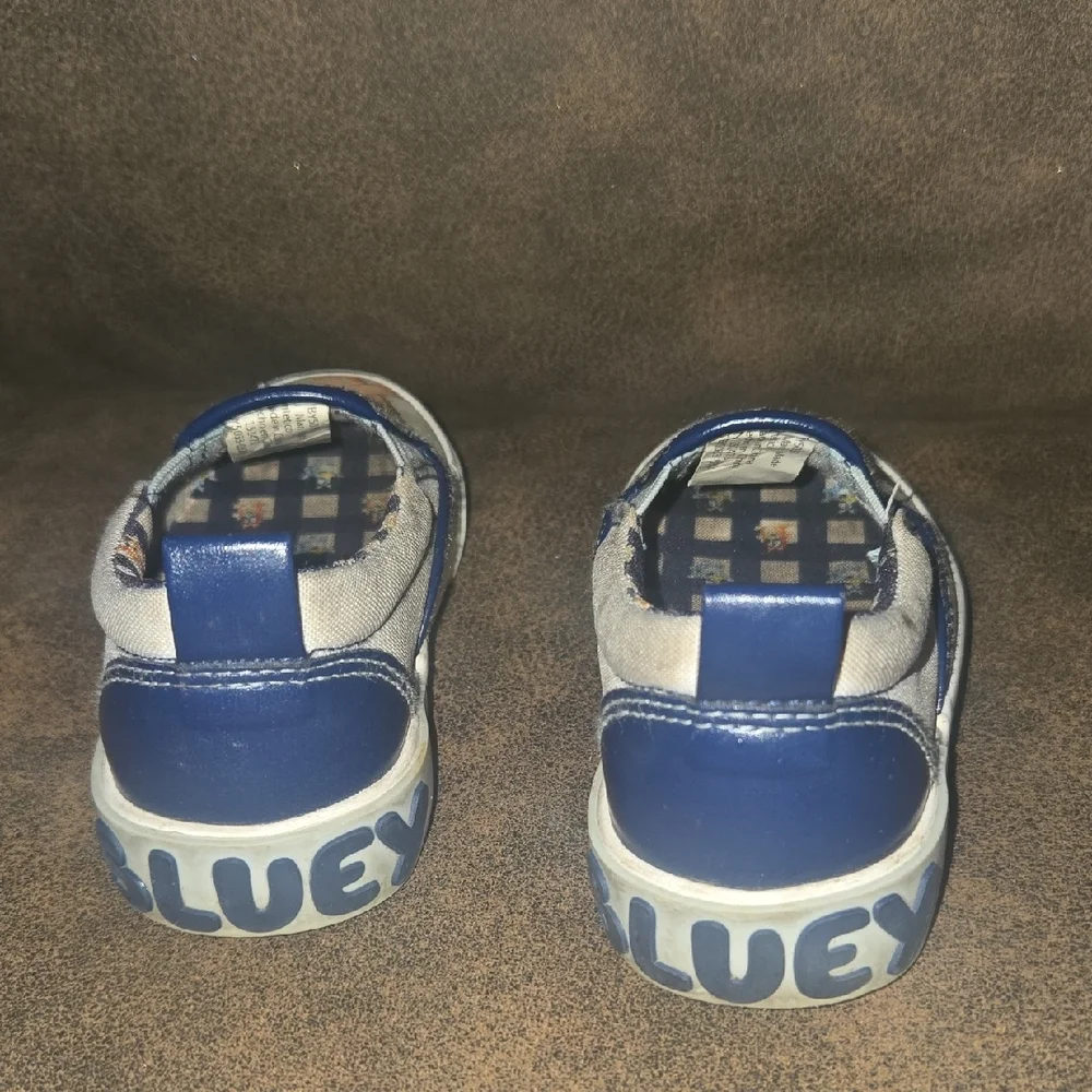 4 Pair Kids Shoes, Sketcher Minecraft, Nike, Bluey And Black Pair Sz 7-8 - Picture 8 of 9
